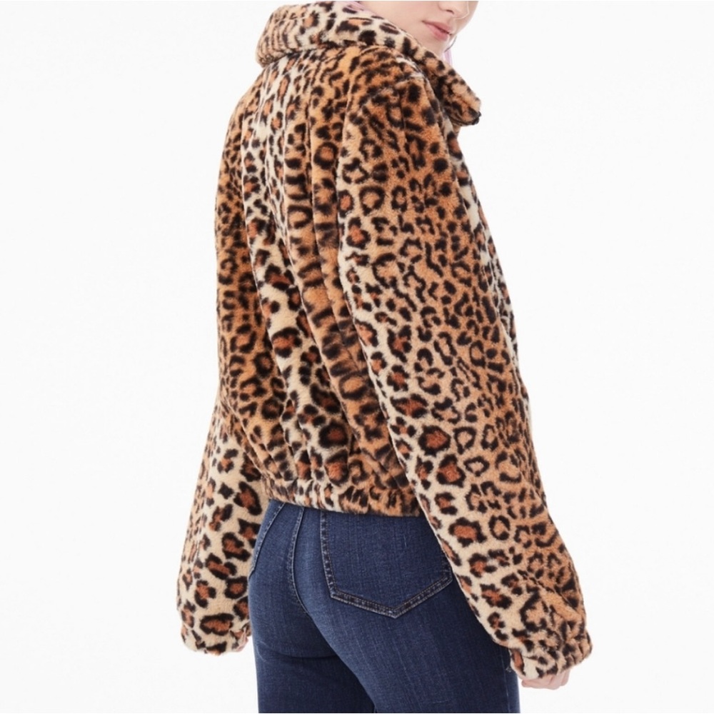 Aeropostale faux fur leopard jacket.  Size medium. - Picture 2 of 8